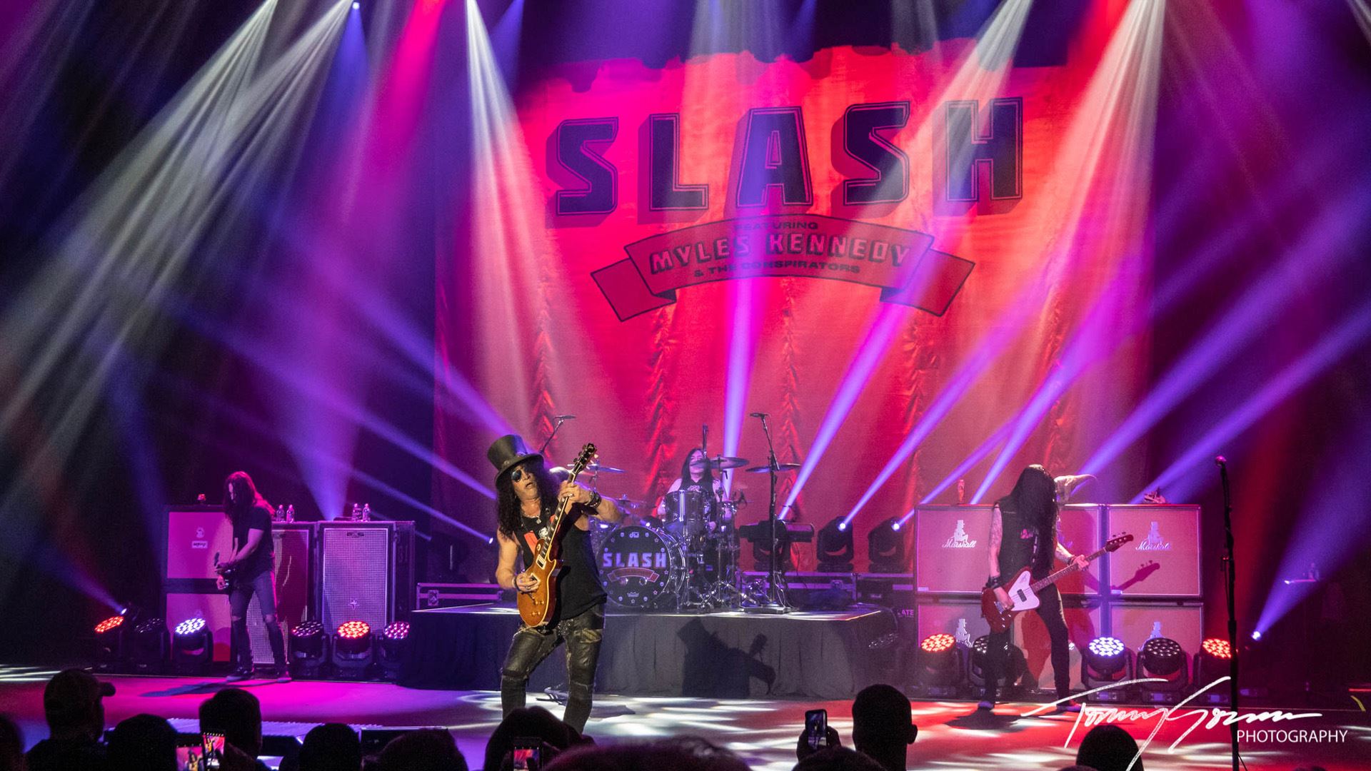 SLASH Featuring Myles Kennedy And The Conspirators