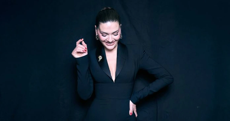 Bergüzar Korel “Hatırladıkça”