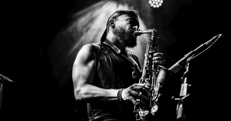 Korhan Futacı afişi