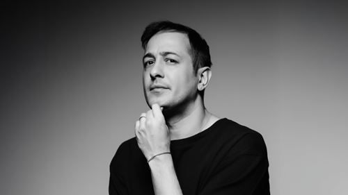 Sarp Apak “Tek Kişilik Gösteri”