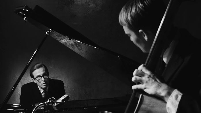 Everybody Digs Bill Evans