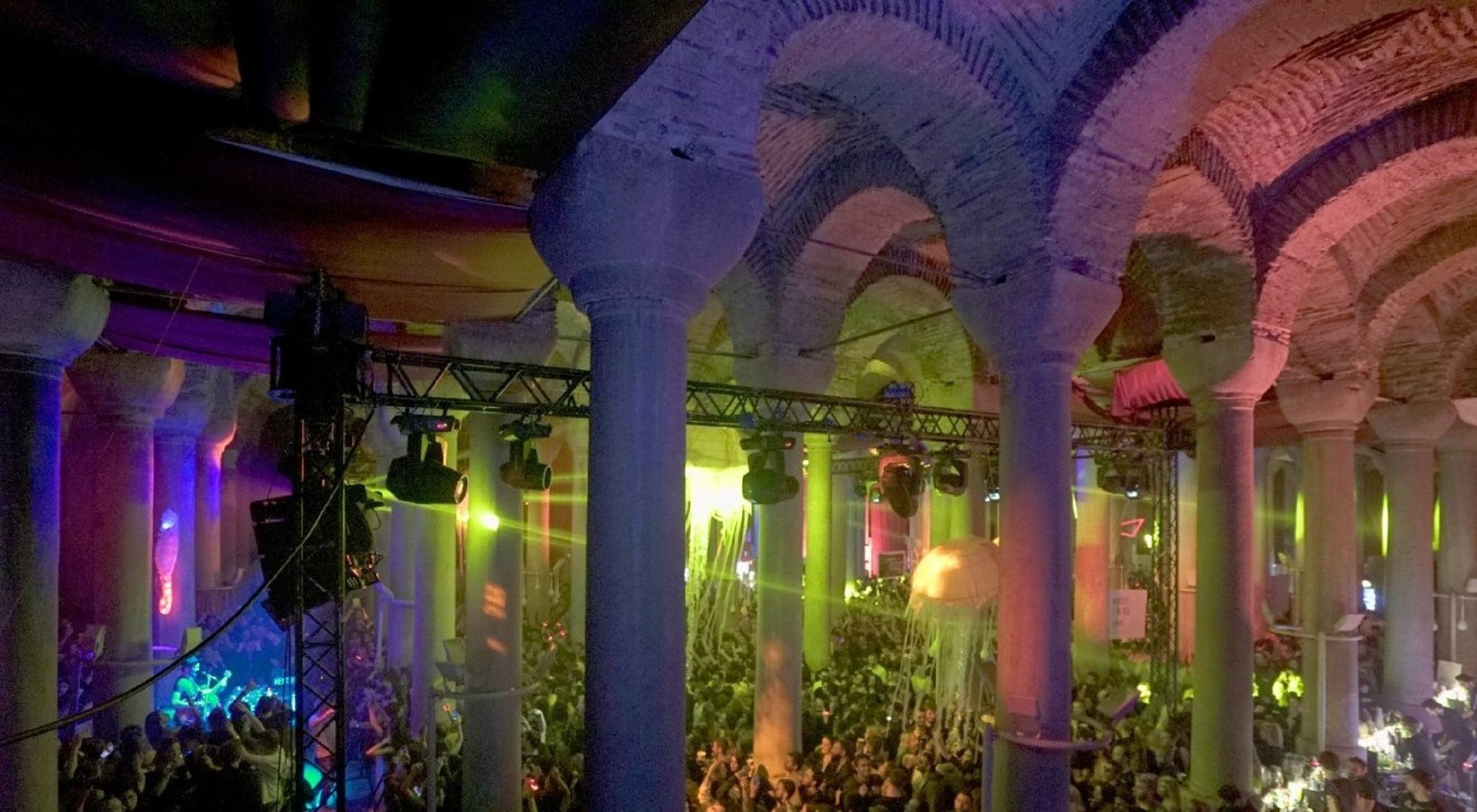 Binbirdirek Sarnıcı | Cistern of Philoxenos