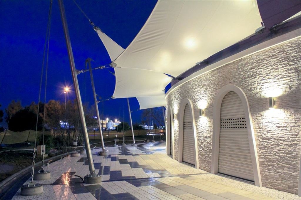 Bostanlı Suat Taşer Tiyatrosu - İzmir
