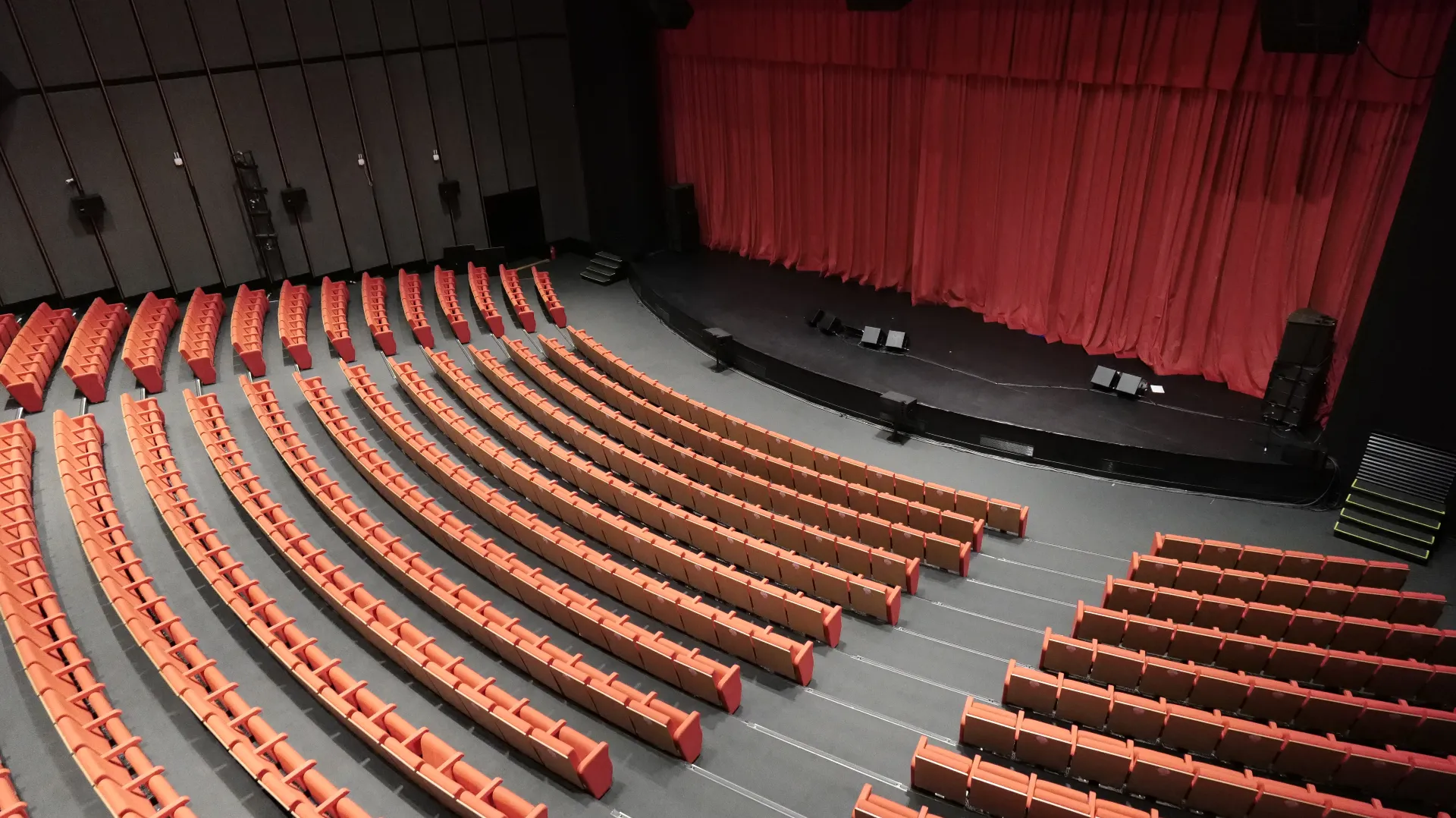 Maximum UNIQ Hall