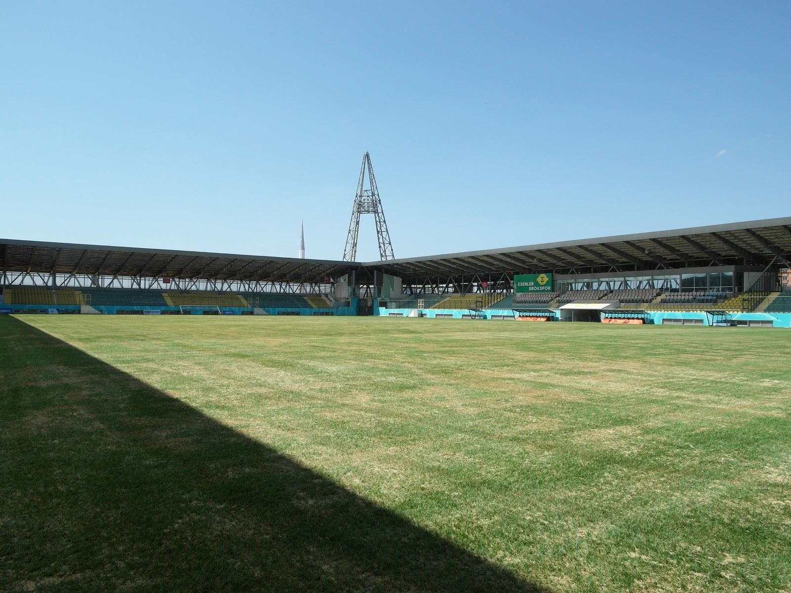 Esenler Erokspor Stadyumu 